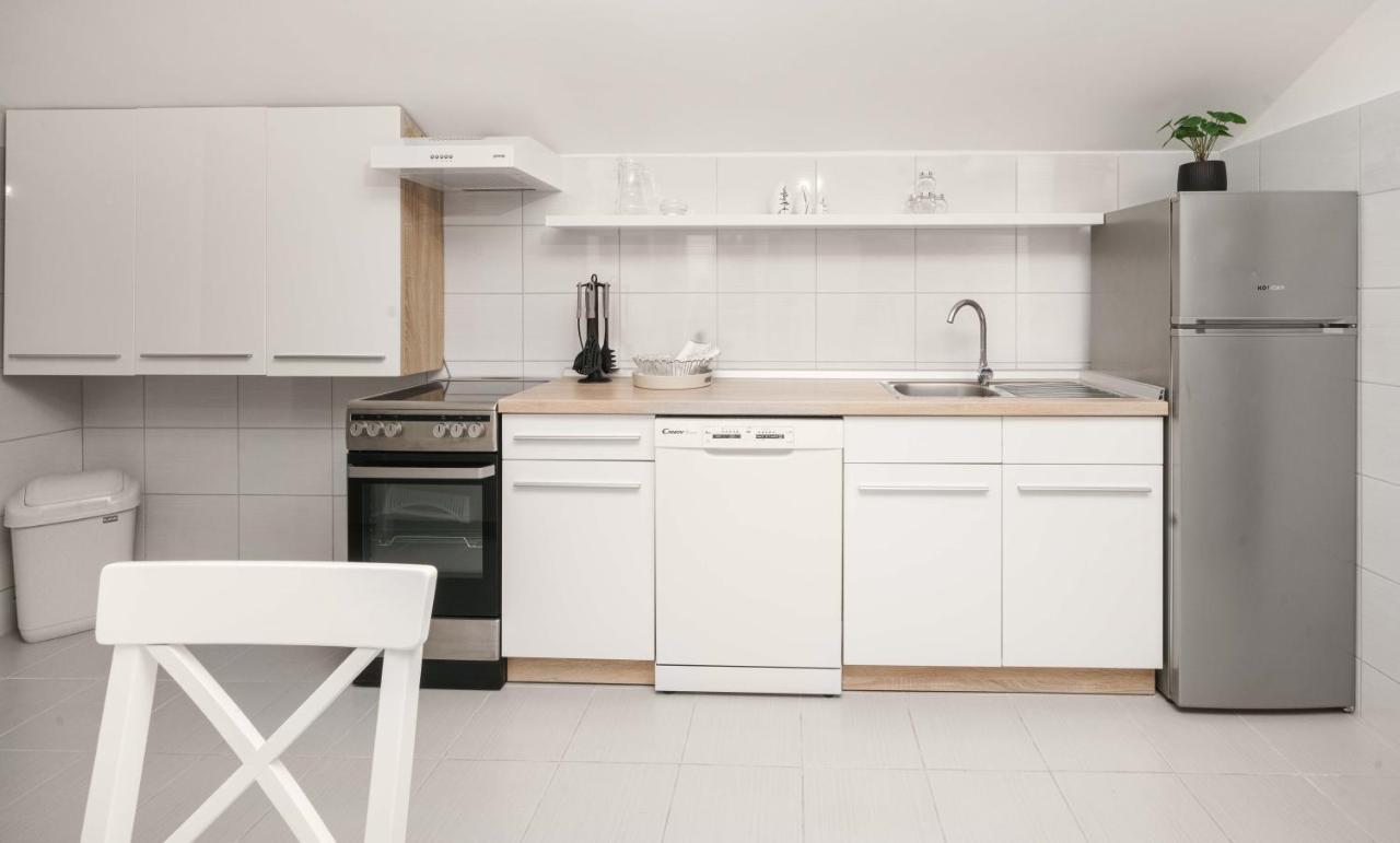 Vila Ms2 Appartement Tribalj Buitenkant foto